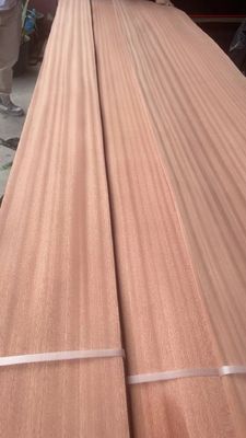 Bảng veneer Sapelli màu hồng cắt một phần tự nhiên cho gỗ dán